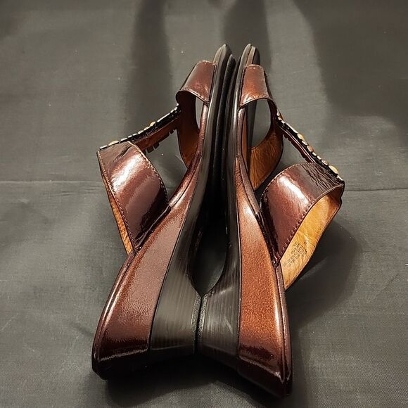 SOFFT ANITA WOMEN'S ROUND OPEN TOE SLIP-ON  WEDGE SANDAL - Picture 8 of 16